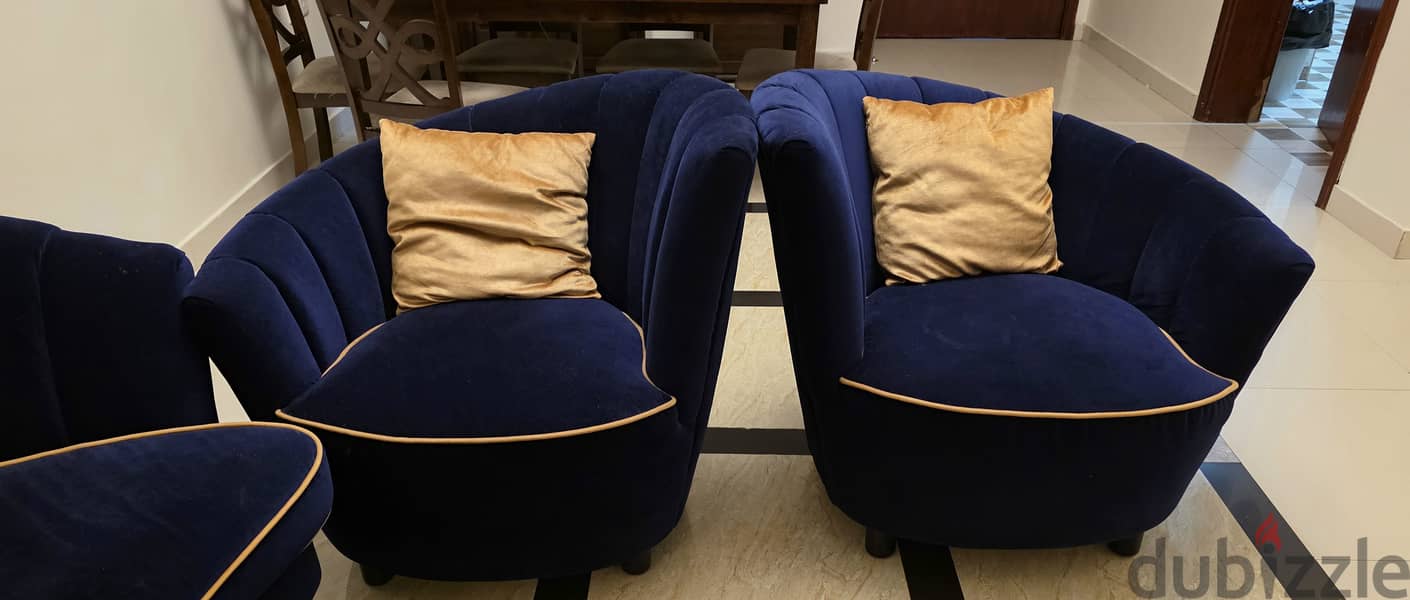 Home centre 7 seater sofa set 3