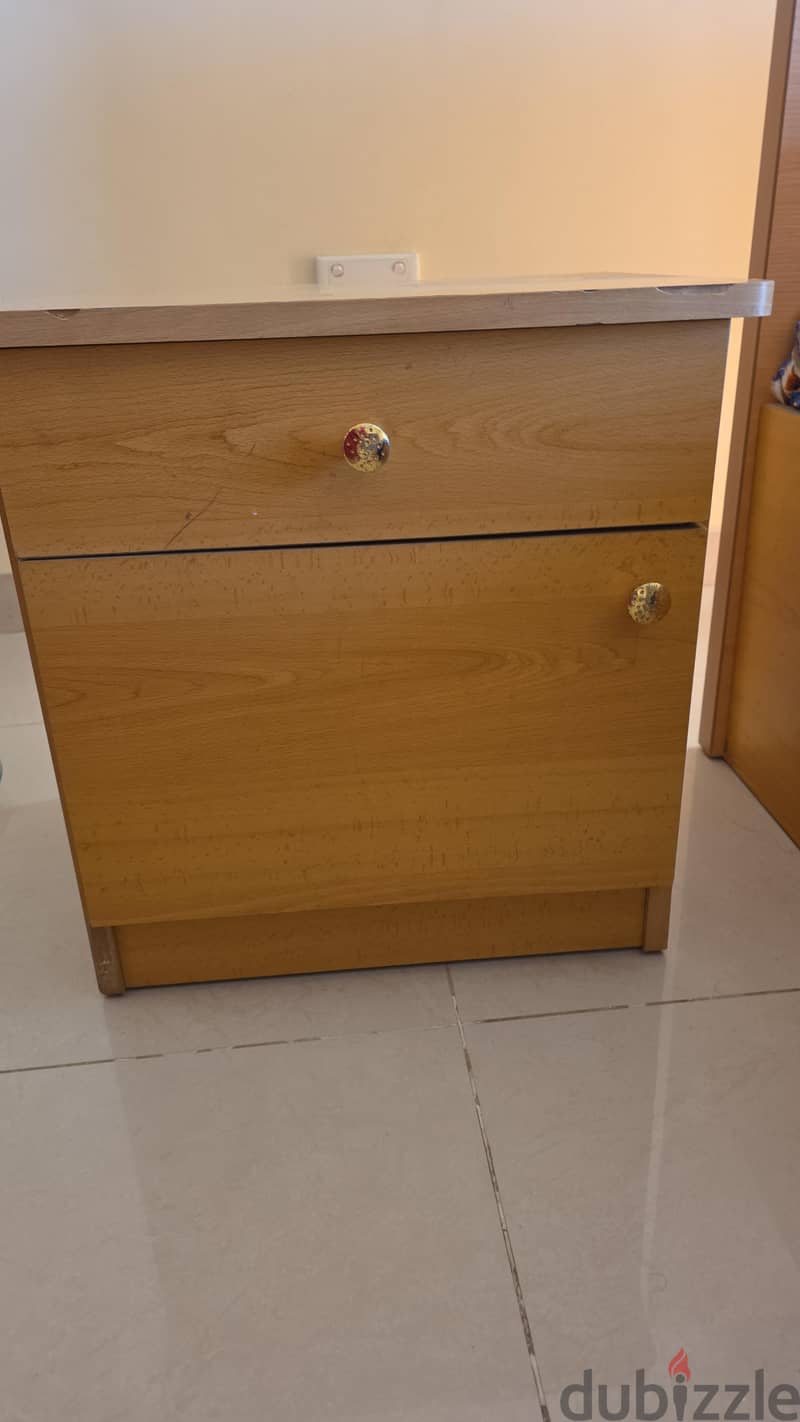 side table for cot 2