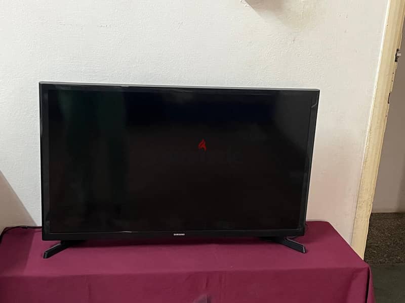 Branded Samsung smart tv 32" is available. 3