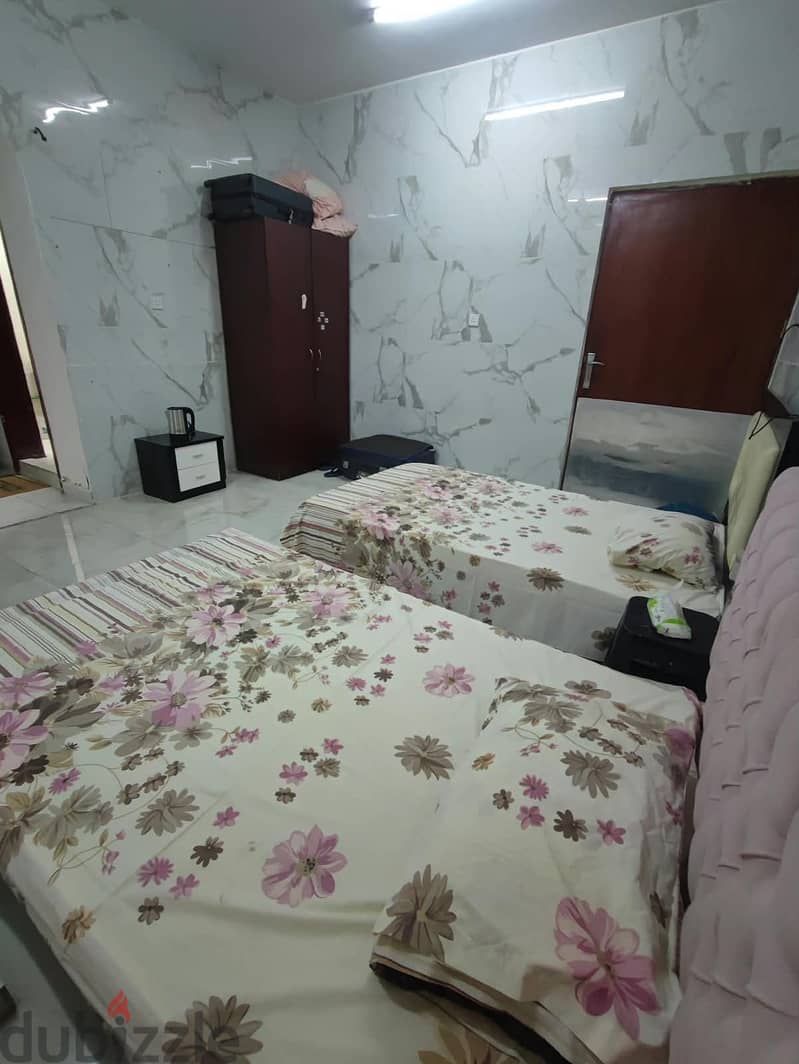 studio for rent in alkhwier 11