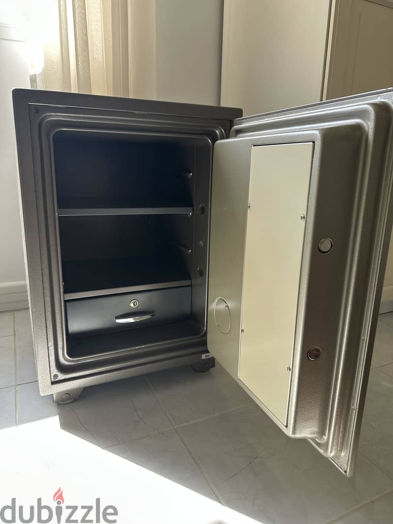 Safe box - Fireproof 1