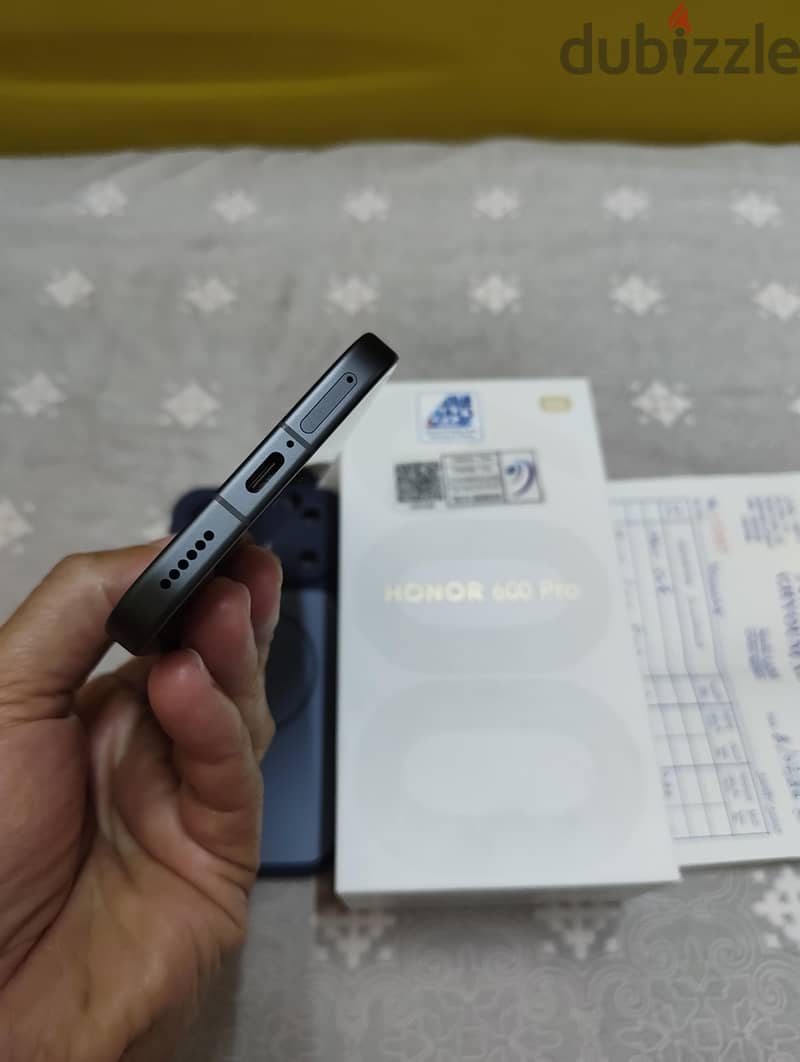 Honor 600 pro 12/512 GB 9 months warranty reming 4