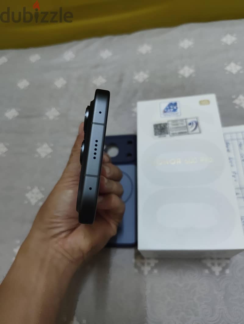 Honor 600 pro 12/512 GB 9 months warranty reming 5