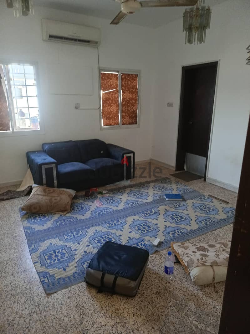 sharing room for family 95124739 3