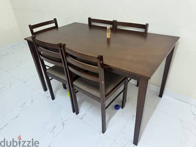 5-Seater Dining Table – Used for 35RO, Good Condition