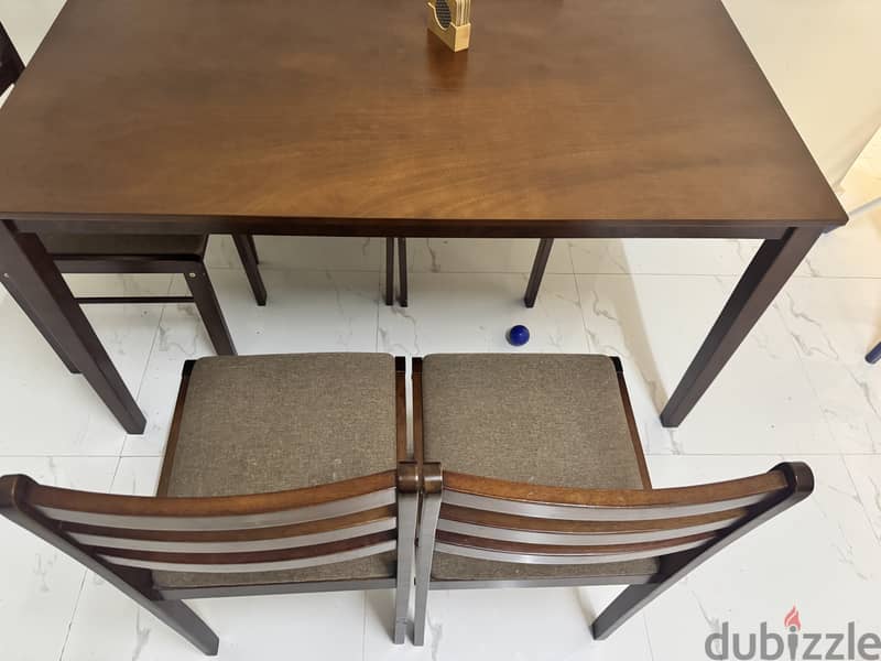 5-Seater Dining Table – Used for 35RO, Good Condition 4