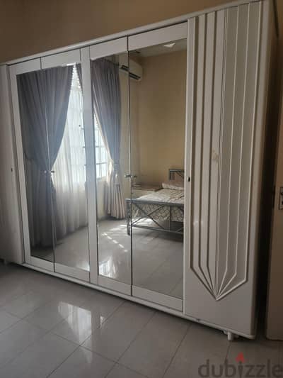 carboad and chairs for sele