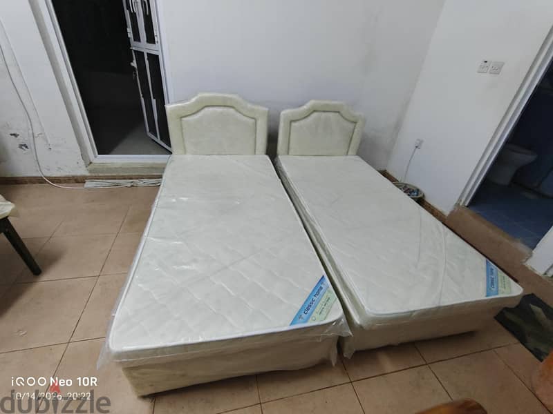 double bed with mattress can be used as single bed with cover intact 1