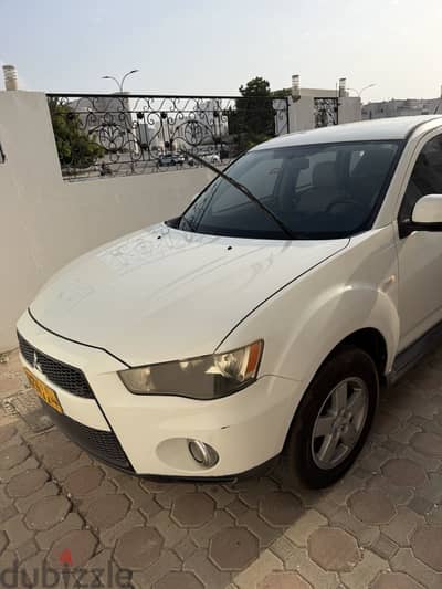 Mitsubishi Outlander 2012