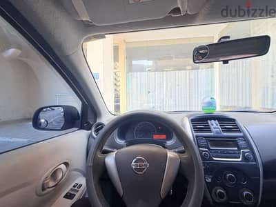 Nissan Sunny 2015