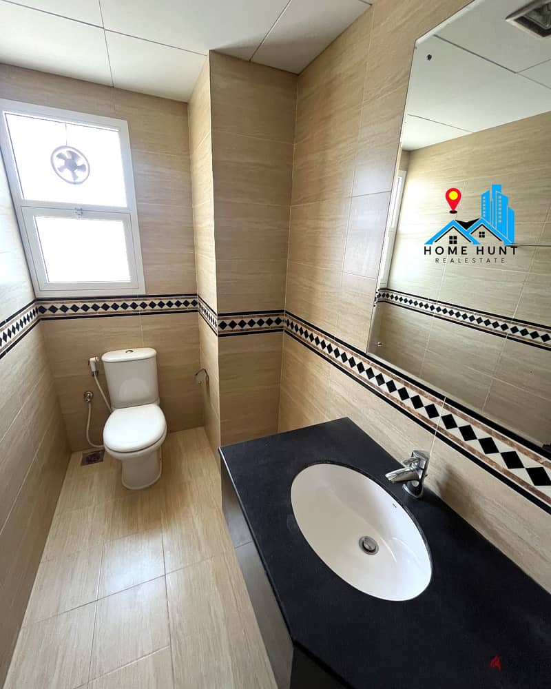 RUWI | STUNNING 1BHK APARTMENT 4