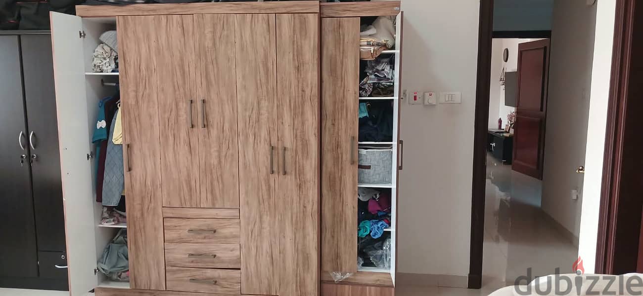 6 door + 2 door ward ropes (cup board) 1