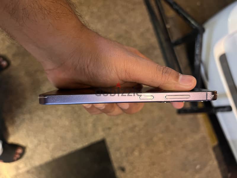 Samsung S24 4