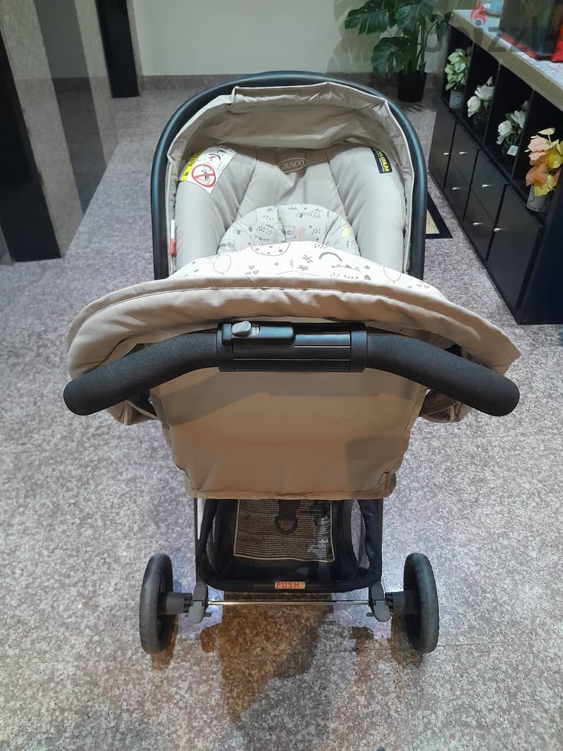 Stroller in very good condition 3