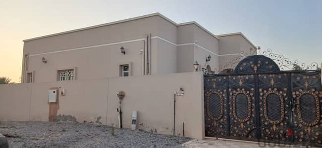 بيت للبيع في الجحيلة - ولاية بركاء مساحة 1089 م2