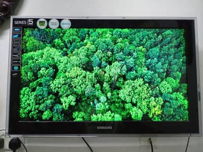 Samsung 32-Inch Series 5 Full HD 1080p TV – HDMI x4
