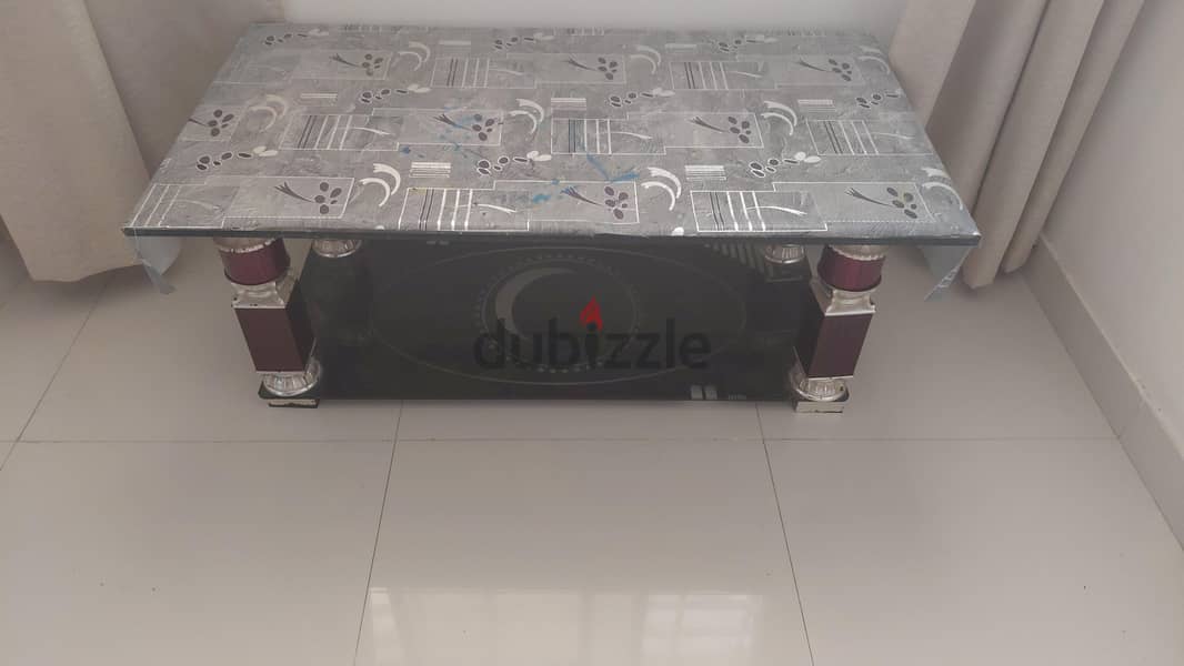 glass table and carpet 6