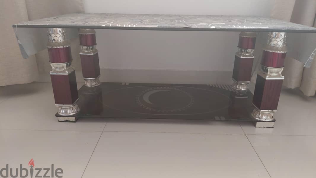 glass table and carpet 7