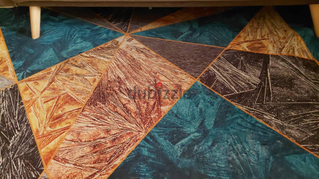glass table and carpet 9