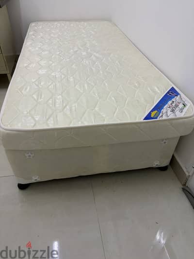 Divan bed with mattress single