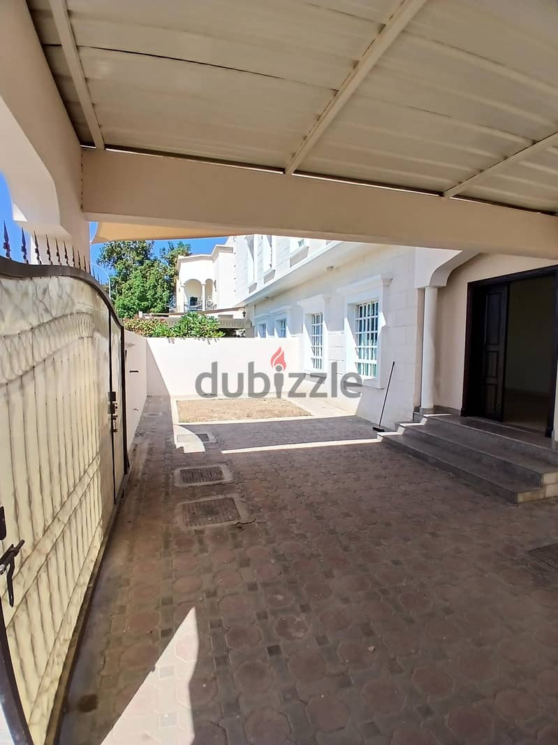 Azaiba villa for rent (4+1) 2