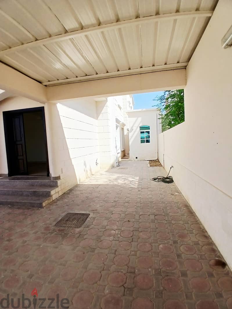 Azaiba villa for rent (4+1) 4