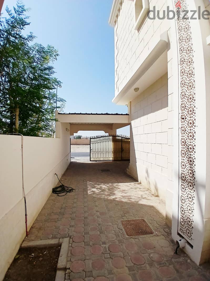 Azaiba villa for rent (4+1) 5