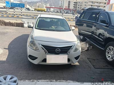 Nissan Sunny 2015
