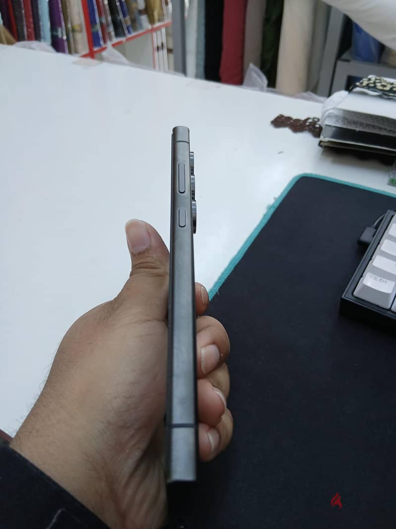 Samsung S24 Ultra. 12/512 gb 3