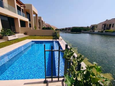 CLOROP2694-Spacious Lagoon-View Villa | Muscat Bay