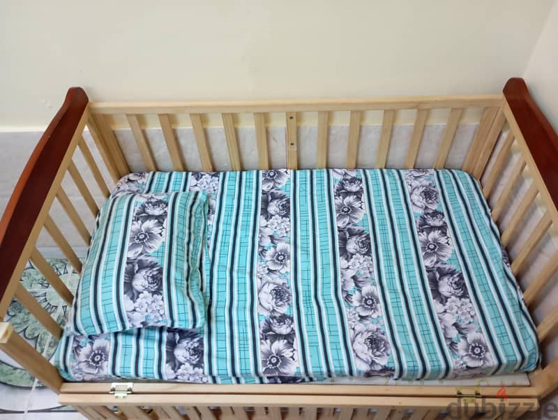 baby cot 1