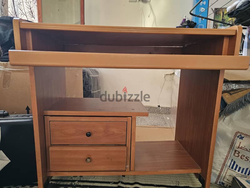 Computer Table 1