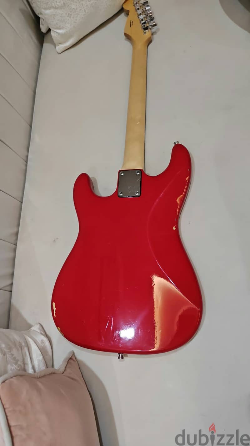 Squier by fender Electric Guitar 1