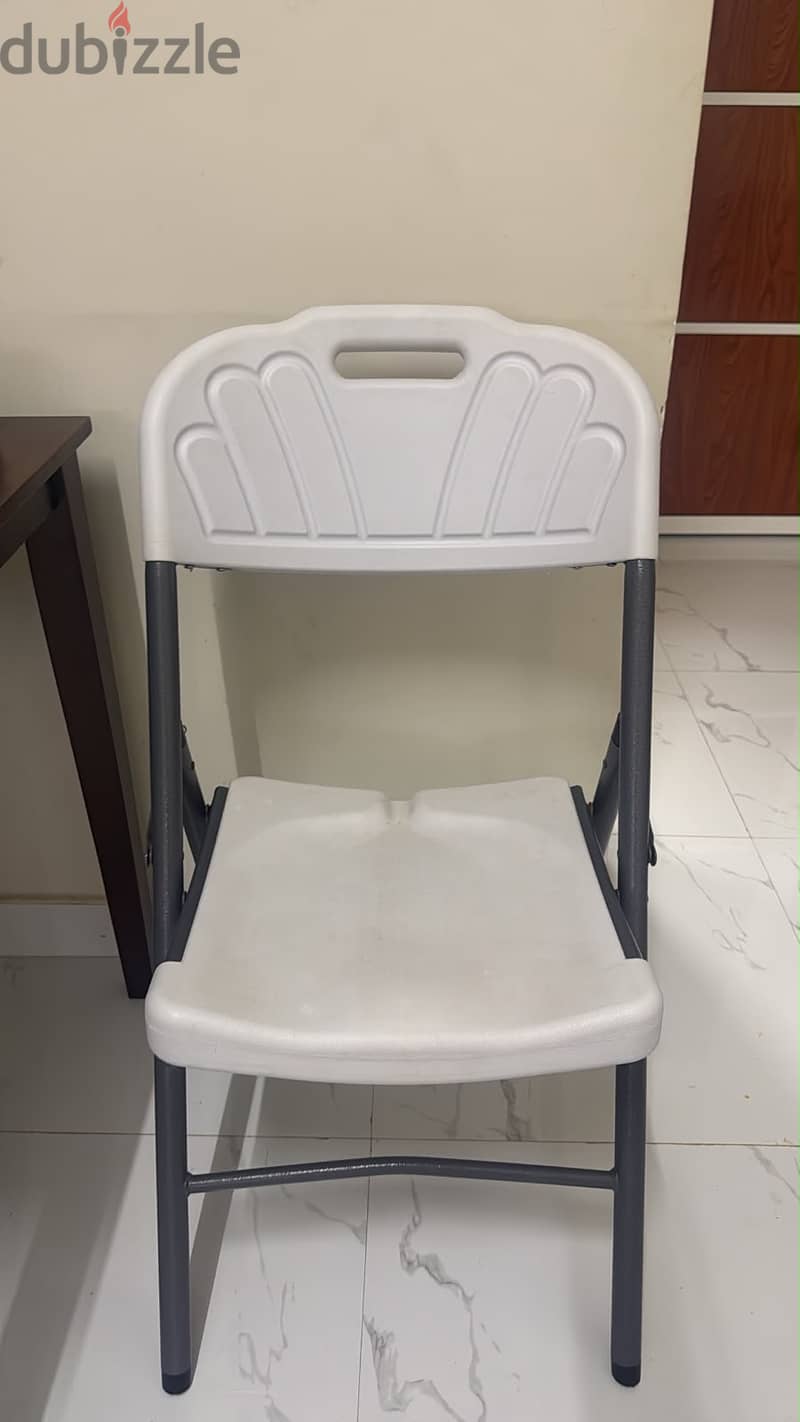 High Chair & Foldable Chair – 2 Pieces Available 1