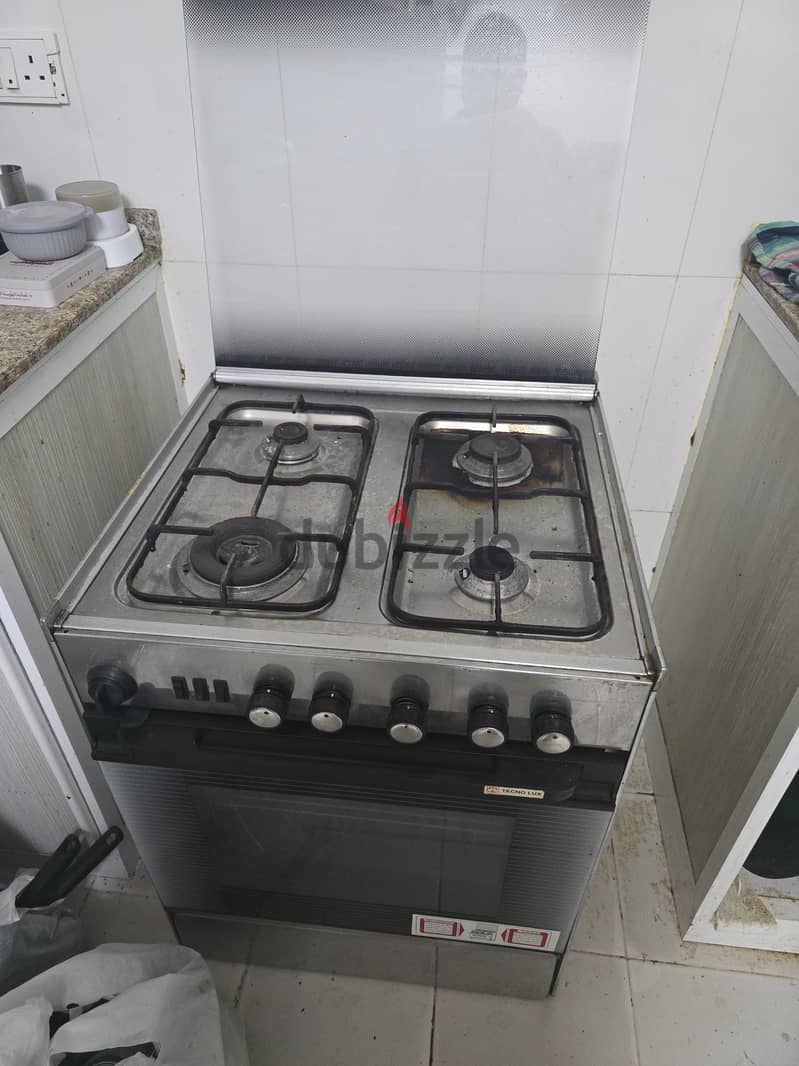 used kitchen oven 1