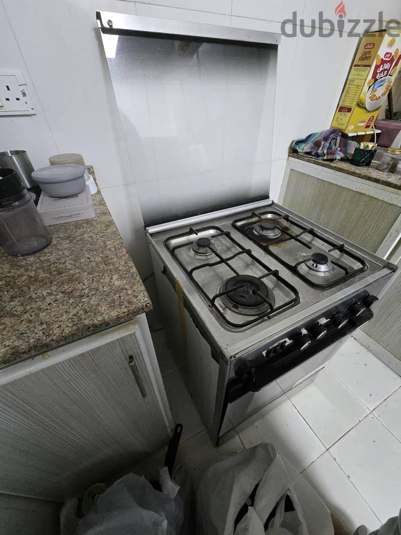 used kitchen oven 2