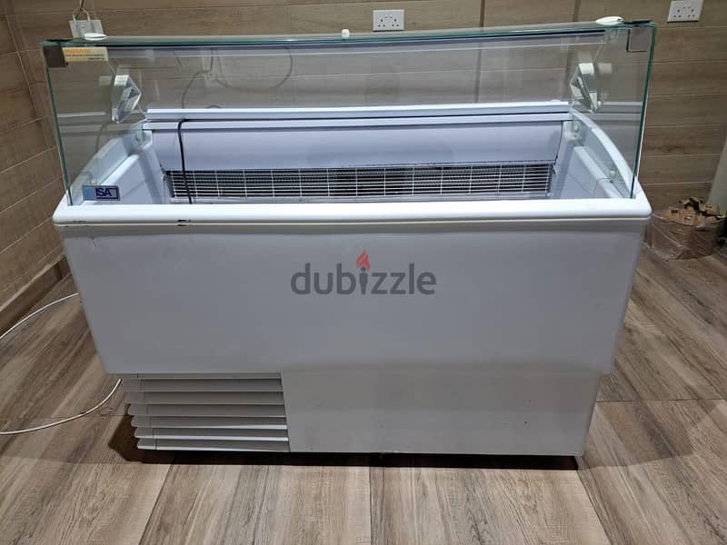 display freezer 1