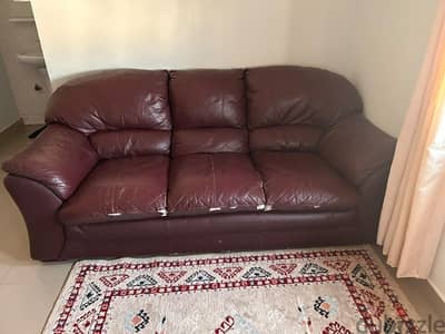 3 seater sofa for Urgent sale
