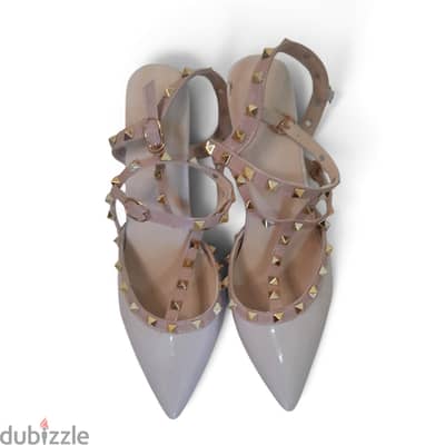 Pointed Heel shoes