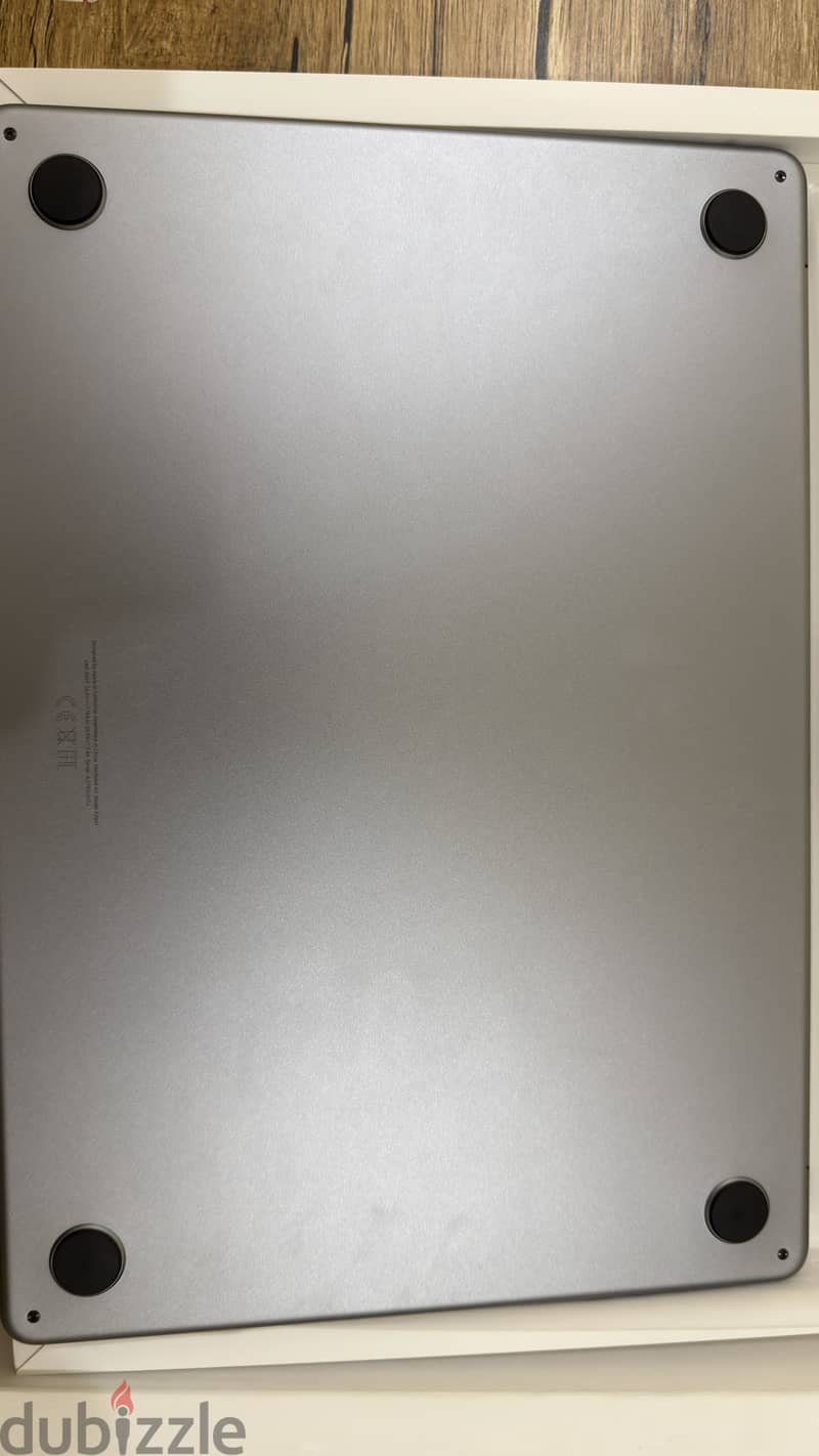 MacBook Air 15 inch M2 512GB 4
