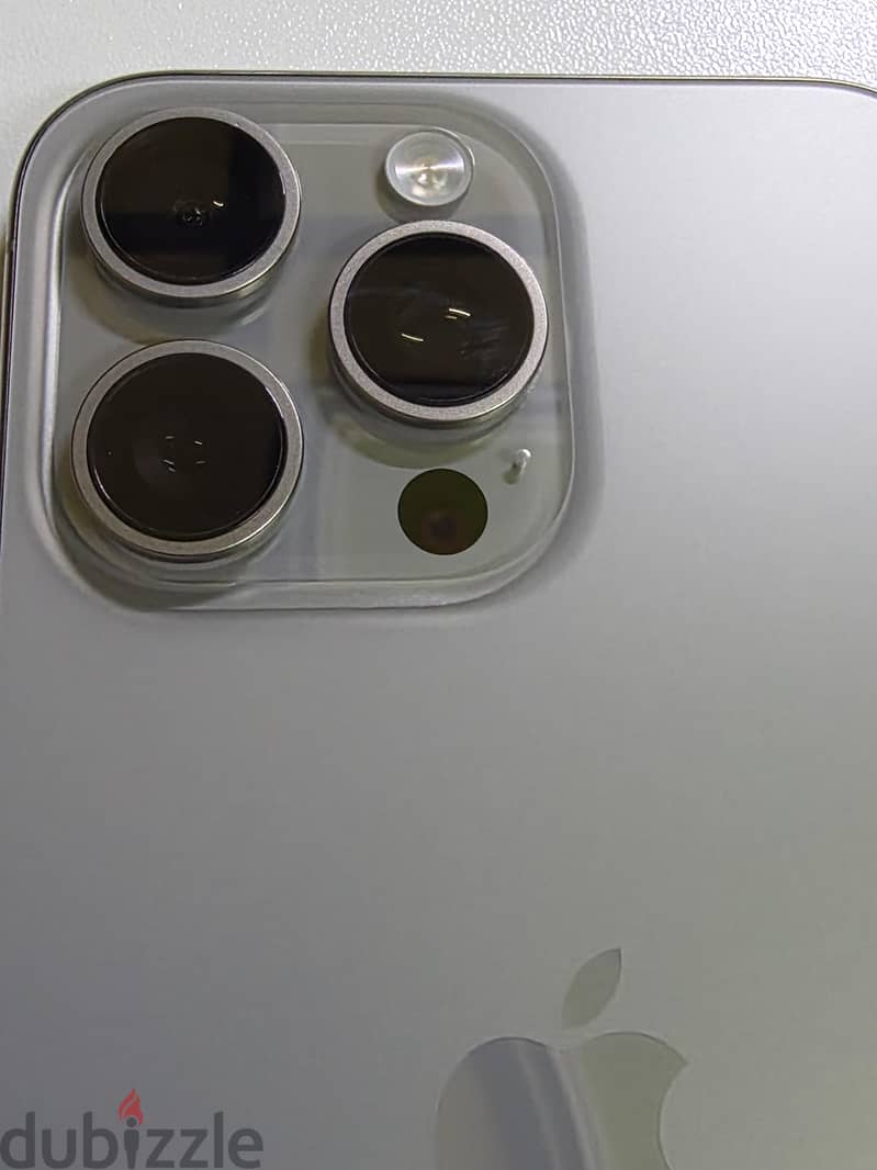 Apple - iPhone 15 Pro Max 256 arabic 3