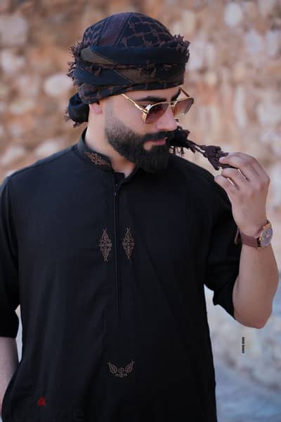 i need an omani model (Male & Femail)