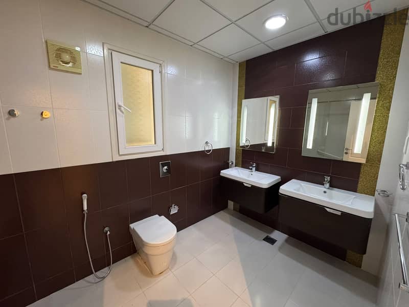 Spacious 4+1 Bedroom Villa in MSQ (Madinat Sultan Qaboos) PPV375 14