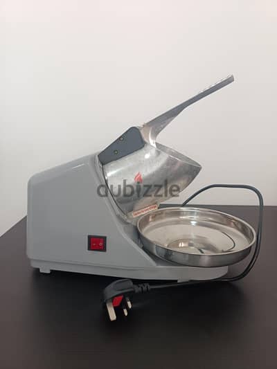 Electric Ice Crusher Machine (300W) – Perfect Condition For Sale