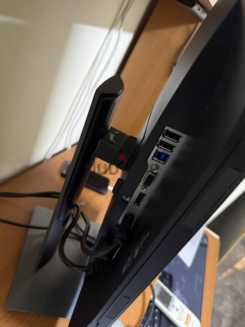 Dell 24 inch 360 rotation with sliding 1