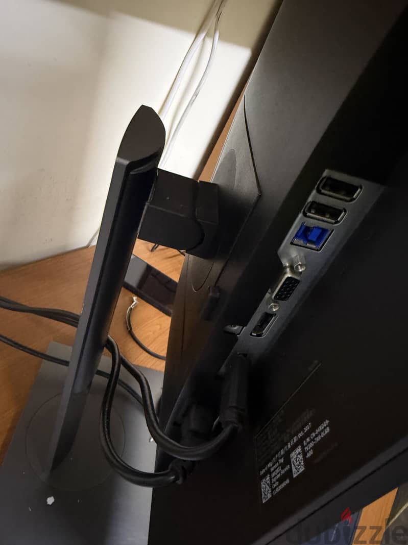 Dell 24 inch 360 rotation with sliding 4