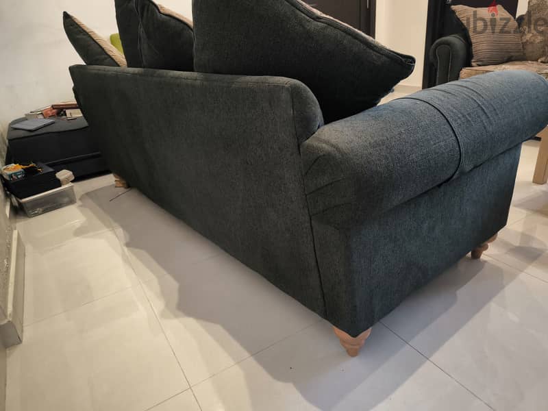 Elegant 2-Piece Sofa Set (3-Seater + 2-Seater Loveseat) - good condition 2