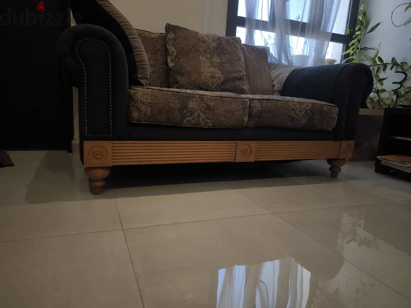 Elegant 2-Piece Sofa Set (3-Seater + 2-Seater Loveseat) - good condition 4