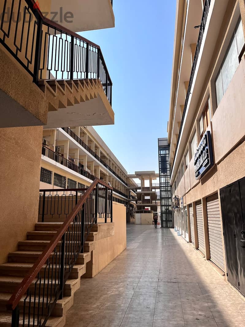 2bhk&1bhk Renovated Flat 6
