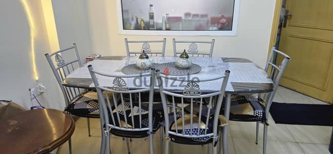 Dining table 6 seater